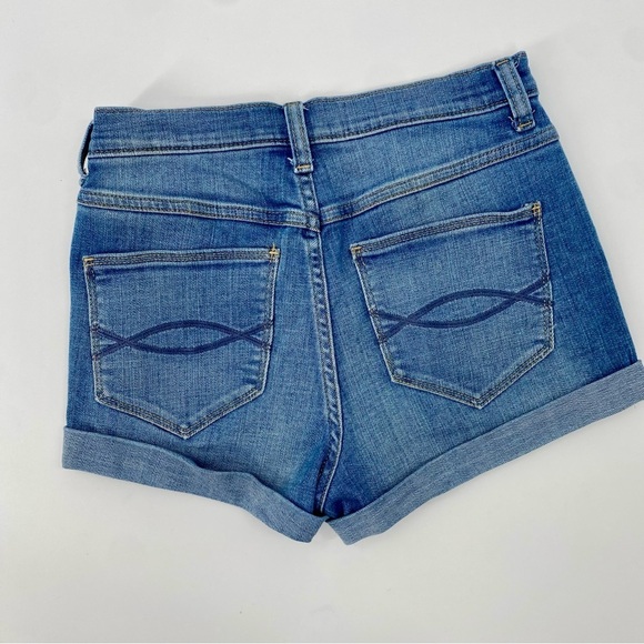Abercrombie and Fitch High Rise Jean shorts size 2 or size 26 - Picture 1 of 6